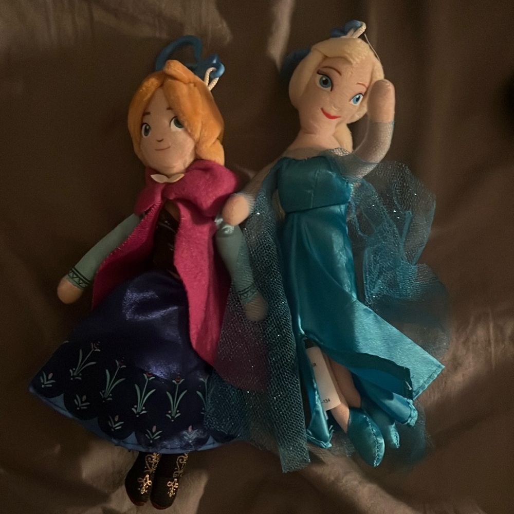 frozen anna and elisa plush clips